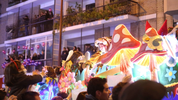 El desfile en Triana de Pagés del Corro