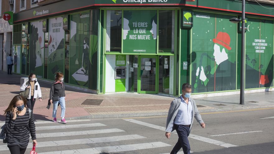 Unicaja informará este viernes a la plantilla de las solicitudes de cumplimiento de los ERE pactados con los sindicatos