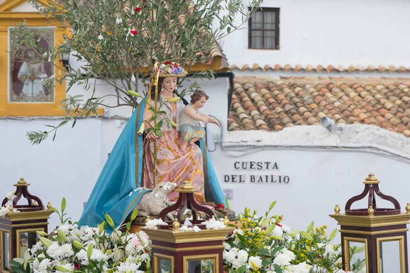 El Colegio Divina Pastora de Córdoba celebra su tradicional marcha en el…