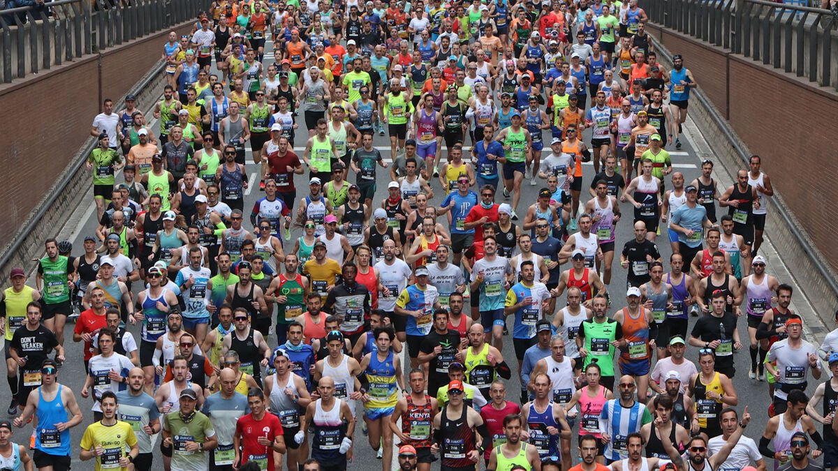 Encontrado en fotos del Maratón de Zúrich y Sevilla