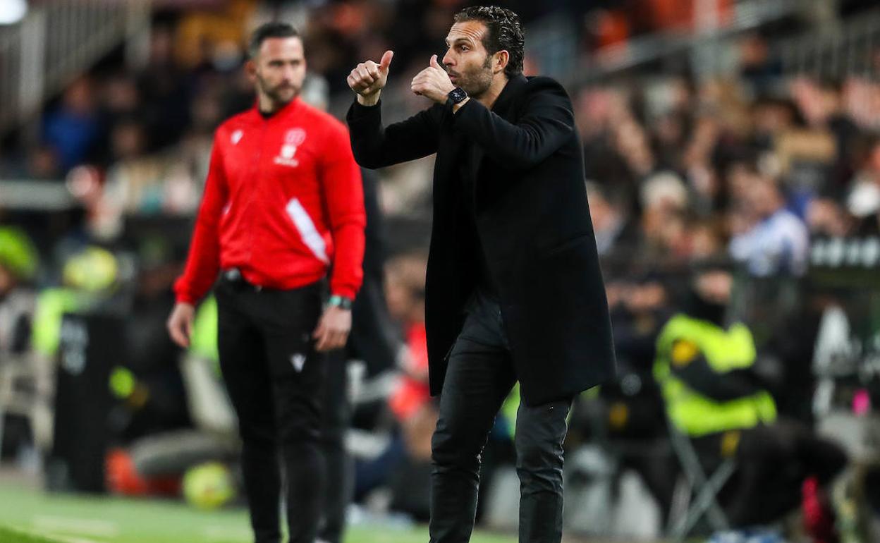 Valencia - Real Sociedad : Baraja: 'Trabajamos para que vuelvan contentos y confiados'.