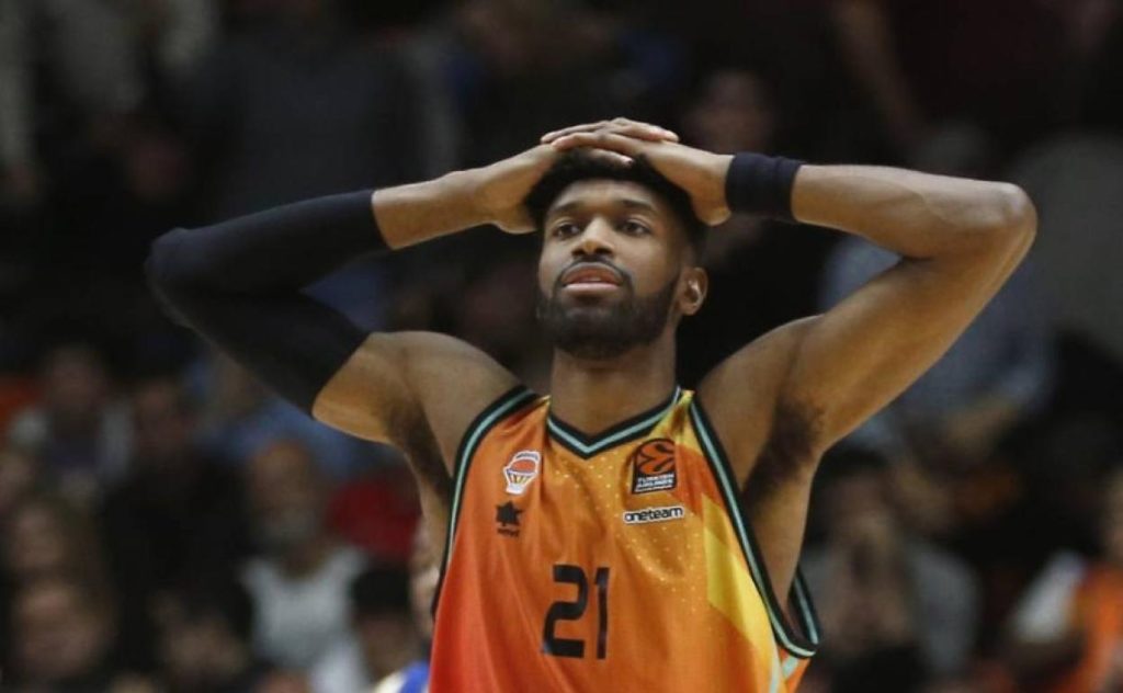 Alexander estará un mes de baja por lesión con el Valencia Basket.