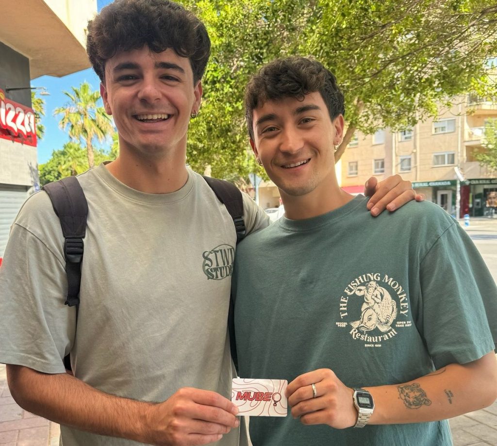 EMPRENDEDORES EN MÁLAGA | Mubeo, la tarjeta descuento para comercios de Málaga creada por alumnos de Marketing de la UMA