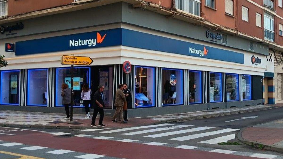 EMPRESAS EN MÁLAGA | Sertiver Energía inaugura su nuevo espacio como tienda de referencia de Naturgy en Málaga