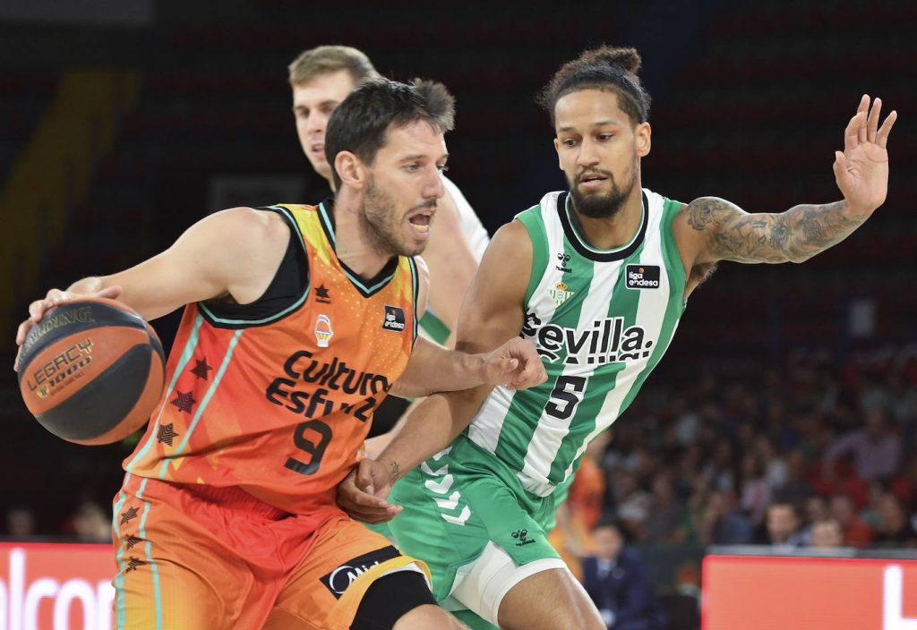 EN DIRECTO: Breve ventaja del Valencia Basket al final del primer cuarto (23-18)