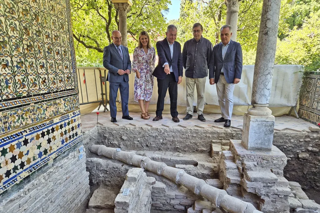 El Cenador de Carlos V del Alcázar de Sevilla se erigió sobre los restos de un gran palacio almohade.