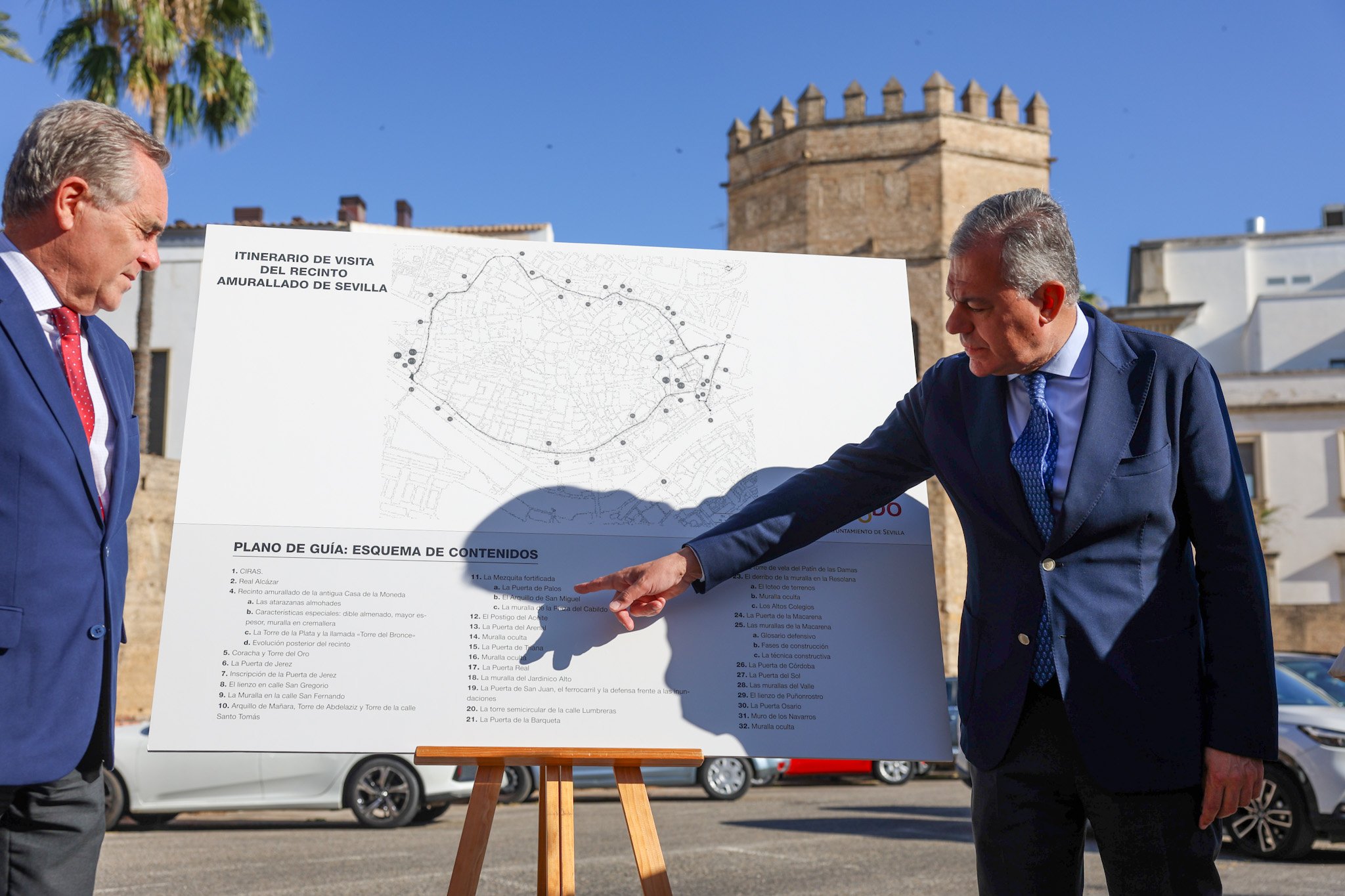 El alcalde Sanz recuperará el Corral de las Herrerías y construirá un centro de interpretación de las murallas, puertas y torres de Sevilla.