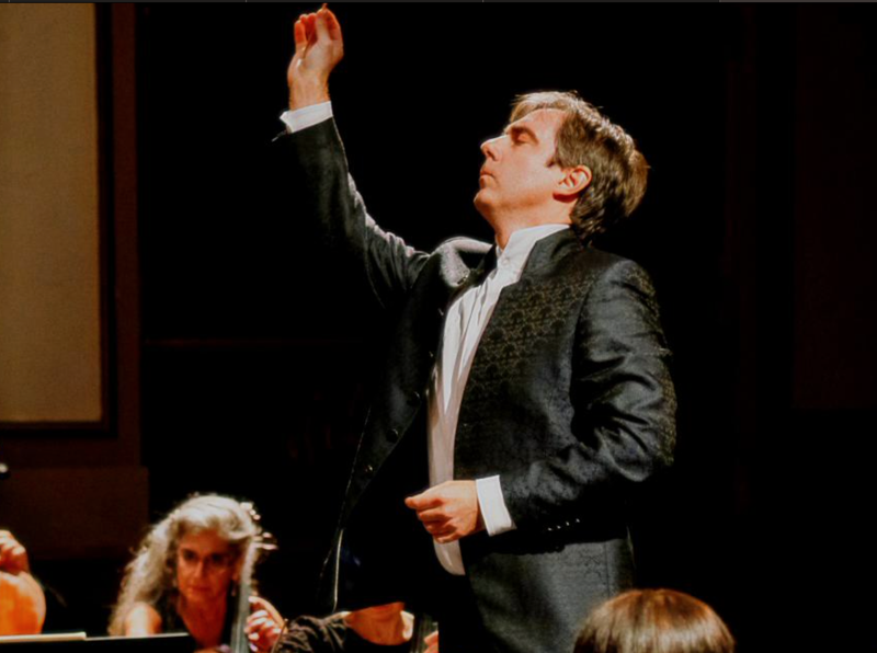 El ex director de la Orquesta de Córdoba reclama una indemnización de 500.000 euros.