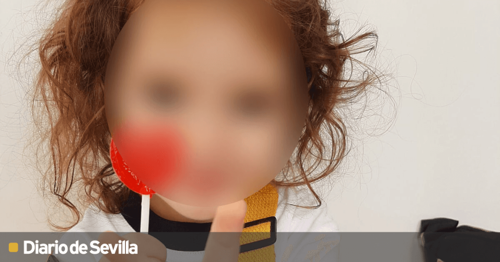 El fiscal pidió que testificaran todos los médicos que trataron a la niña que murió en Écija tras una operación de amígdalas.
