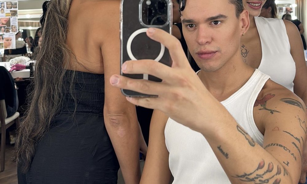 José Perea trae sus diseños más voluminosos y extravagantes a la Mediterránea Fashion Week de Valencia.