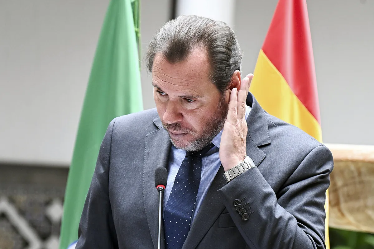 La discusión entre Óscar Puente y el alcalde de Sevilla por la "reprogramación" de las inversiones del metro acordadas con la Junta