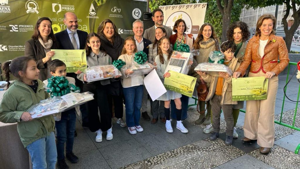 La fiesta 'Córdoba Virgen Extra' triunfa con la participación de 15.000 personas