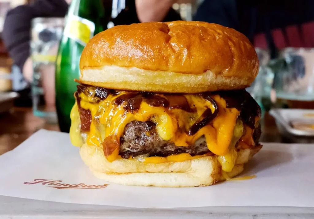 La mejor hamburguesería del mundo en Valencia: Cien Burguers y Soul Coffee Beer | La segunda mejor hamburguesería del mundo es valenciana.