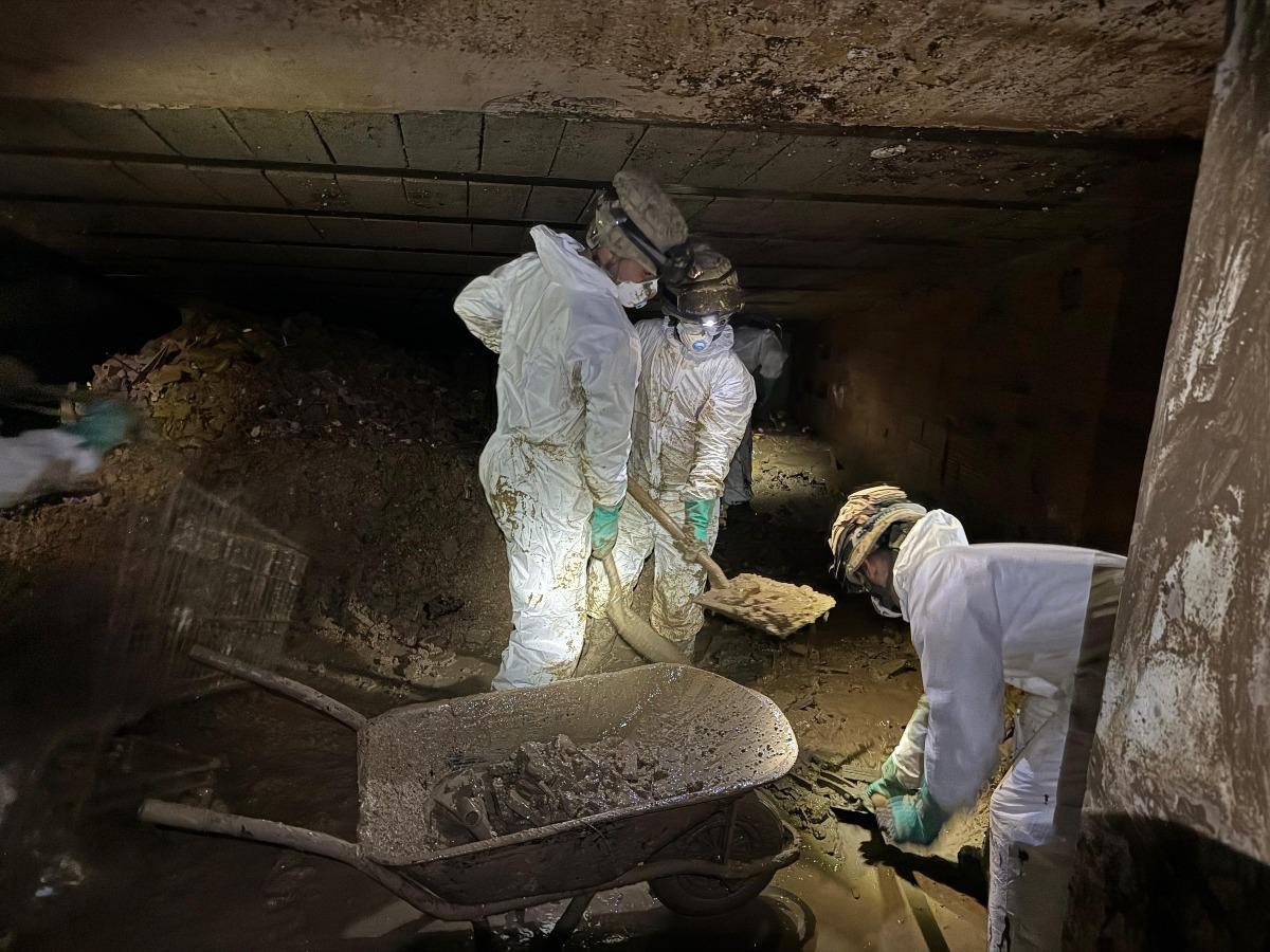 Los soldados de Cádiz continúan en Valencia: trabajo sin descanso y algarabía con villancicos y los Reyes Magos.