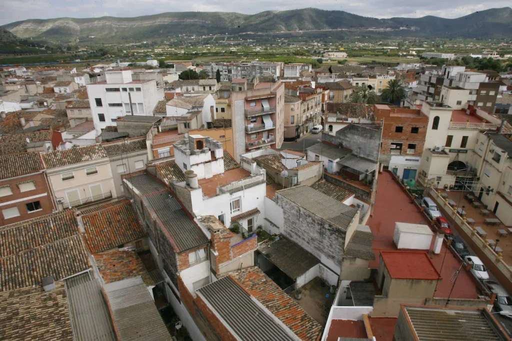 Pisos en venta en Valencia, Alicante y Castellón | Un municipio valenciano de sólo 13.000 habitantes, entre los más baratos de España para comprar una vivienda de segunda mano