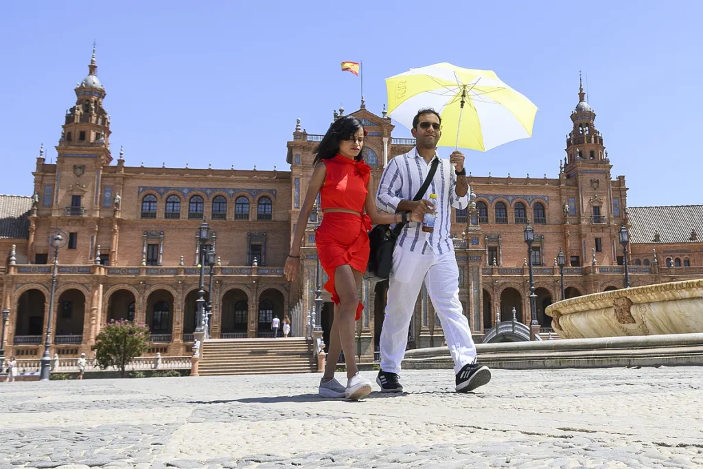 Sevilla cobrará entrada a la Plaza de Espaa para financiar su conservación