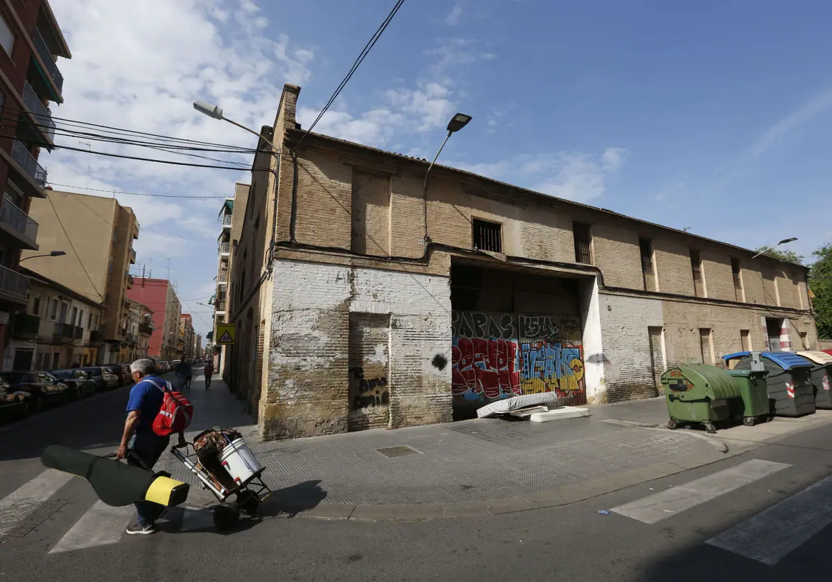 La fábrica de teatro del Cabanyal se retrasa