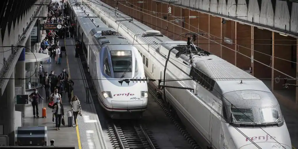 Una red de AVE fue desalojada por el temporal y obligó a suspender el tráfico en una de las vías entre Sevilla y Madrid.