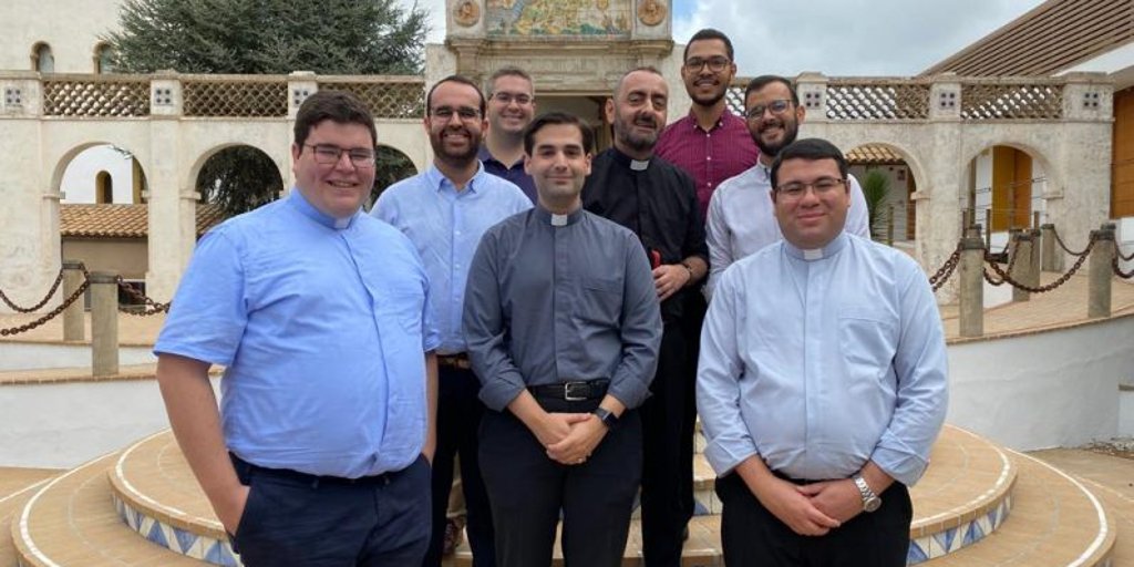 ¿Quiénes son los nuevos sacerdotes que serán ordenados este sábado en la Catedral de Sevilla?