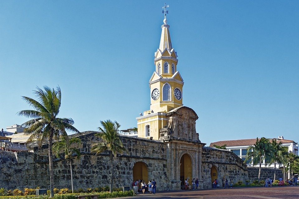 ¿Sabías que la Torre del Reloj de Écija esconde secretos asombrosos? ¡Entérate aquí!